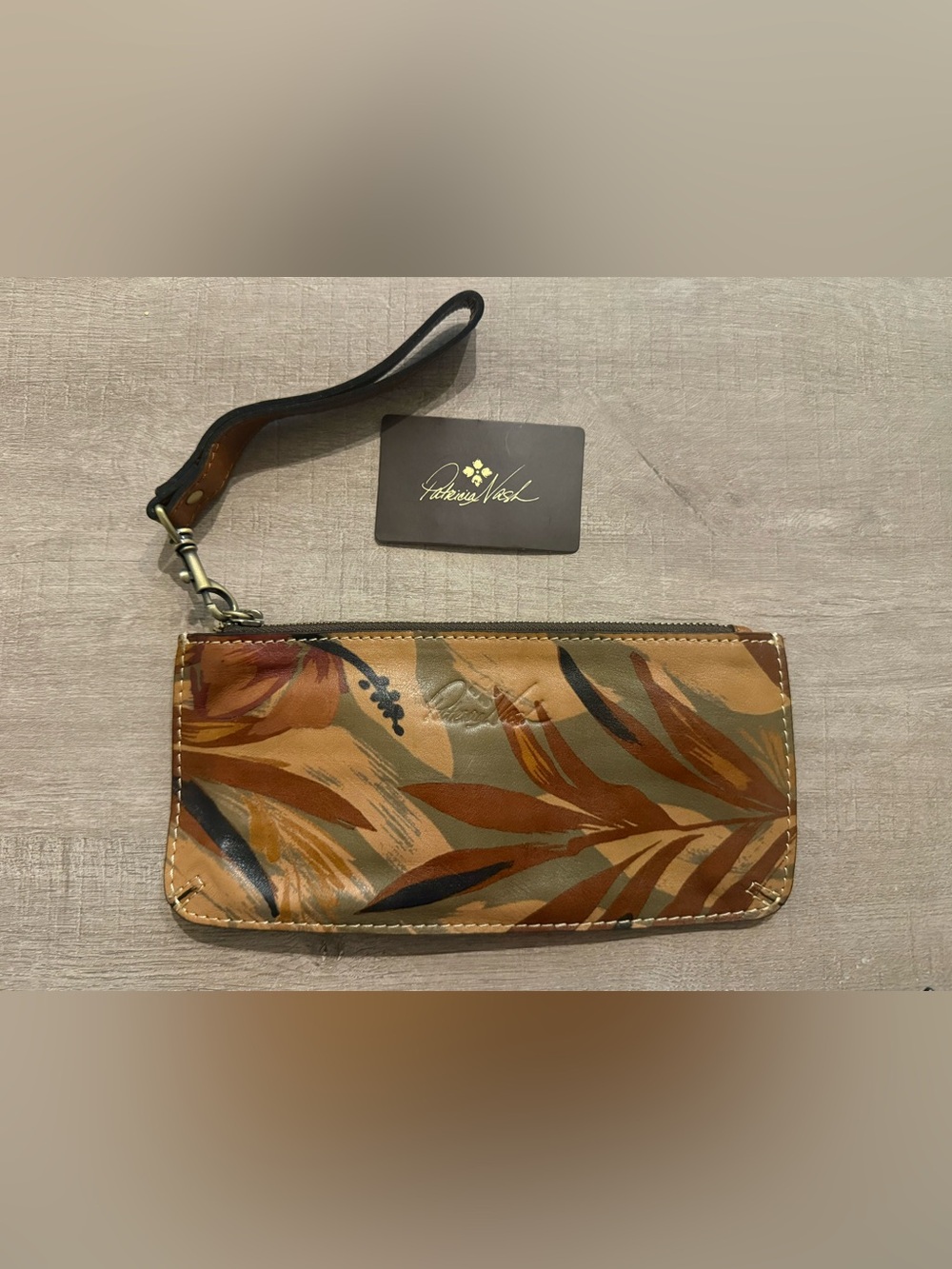 Patricia Nash Palm Leaves Print Leather Wristlet Wallet — NWOT